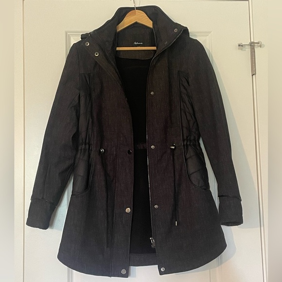 Reitmans Structured Jacket with Side Panelling - Picture 1 of 5